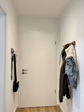 929619 - Harsefeld, Weißdornweg 4 (st) - Eingangst - Etagenwohnung mit 73,00 m² in Harsefeld zur Miete