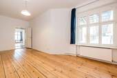 3. Zimmer zum Hof - Etagenwohnung mit 100,00 m² in Berlin zum Kaufen