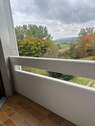 Balkon mit Landschaftsblick - Große helle 3,5-Zimmer-Wohnung mit herrlicher Aussicht in Singen-Nordstadt - mit Balkon, Aufzug und Tiefgarage