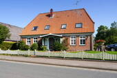 Haus.jpg - 7 Zimmer Mehrfamilienhaus, Wohnhaus in Neuhaus