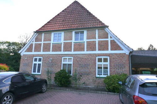 Haus Giebel.jpg - Mehrfamilienhaus, Wohnhaus mit 178,90 m² in Neuhaus zum Kaufen