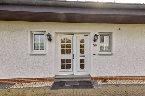 Eingang.jpg - Bungalow mit 225,00 m&sup2; in Wittlich zum Kaufen