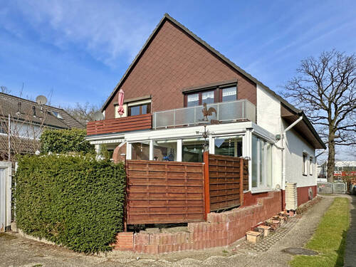 Rückansicht - 4 Zimmer Doppelhaushälfte in Hamburg