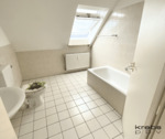 Tageslichtbad mit Wanne 2. Ebene - 