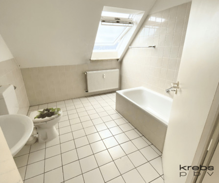 Tageslichtbad mit Wanne 2. Ebene - 