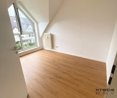 Kinder-/Arbeits-/Sportzimmer 1. Ebene mit toller Fensterfront - 