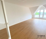Lichtdurchfluteter Wohn-/Essbereich mit angrenzenden Balkon - 