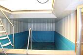 Schwimmbad unter der Terrasse - 