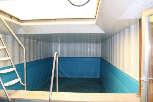 Schwimmbad unter der Terrasse - 