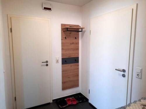 Diele mit Garderobe - Etagenwohnung mit 79,00 m² in Hasselroth zum Kaufen