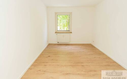 Schlafzimmer - 3 Zimmer Etagenwohnung zum Kaufen in Düsseldorf Benrath