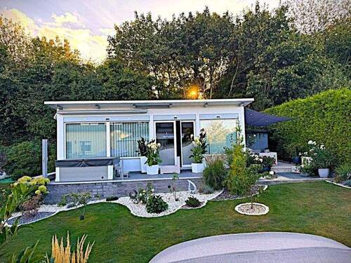 Bungalow - Einfamilienhaus mit 253,00 m&sup2; in Reichenbach zum Kaufen