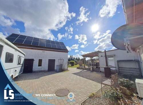 Hofansicht mit PV.jpg - 5 Zimmer Doppelhaushälfte in Premnitz OT Mögelin