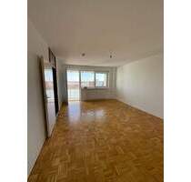 MT an CS 13.4 zum 1.5 2 Zimmer wohnung in der Talstraße Dietzenbach