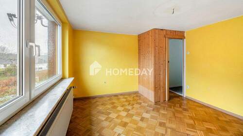 1. OG Schlafzimmer 2 - 