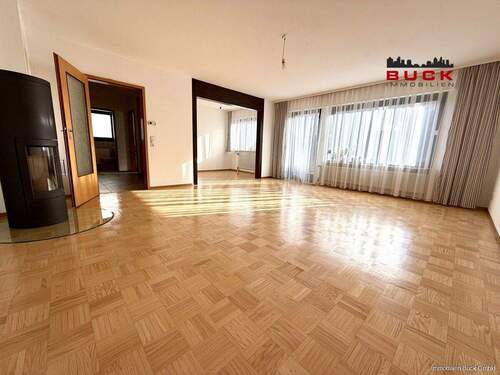 Wohnzimmer EG - Einfamilienhaus mit 255,00 m&sup2; in Kuchen zum Kaufen