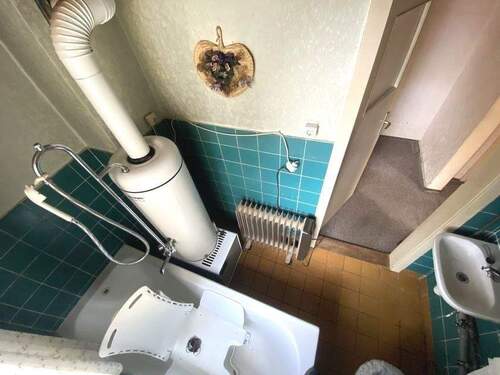 Erdgeschoss: Tageslichtbad - 