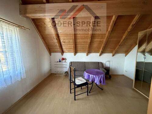 Zimmer Einliegerwohnung im Dachgeschoss - 