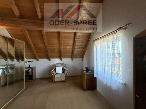 Zimmer Einliegerwohnung im Dachgeschoss - 