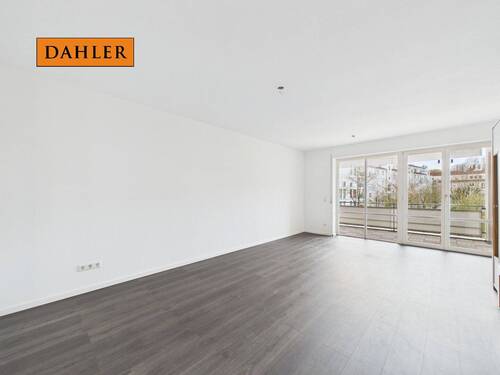 Wohnzimmer - 3 Zimmer Etagenwohnung zum Kaufen in Augsburg