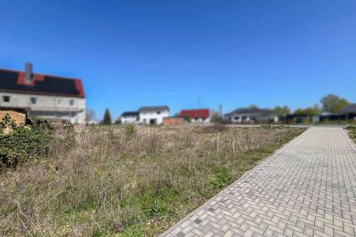 Ansicht Fußweg - Grundstück in Sandersdorf-Brehna zum Kaufen