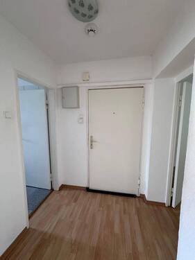 Flur.jpg - 2 Zimmer Etagenwohnung in Saarbrücken