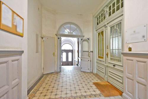 4062 - Eingangshalle 2 - Etagenwohnung mit 106,00 m&sup2; in Kassel / West zum Kaufen