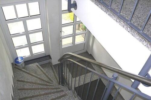 Treppenhaus m. Lift - 