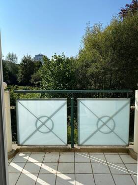 sonniger Süd-Balk. zum Park - 2 Zimmer Etagenwohnung in Baldham