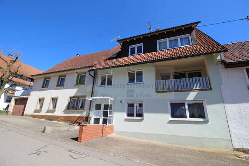 Neubau-Altbau - 1 Zimmer Mehrfamilienhaus, Wohnhaus in Hüfingen / Fürstenberg