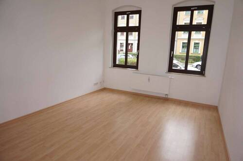 Wohnzimmer - 3 Zimmer Etagenwohnung zur Miete in Chemnitz