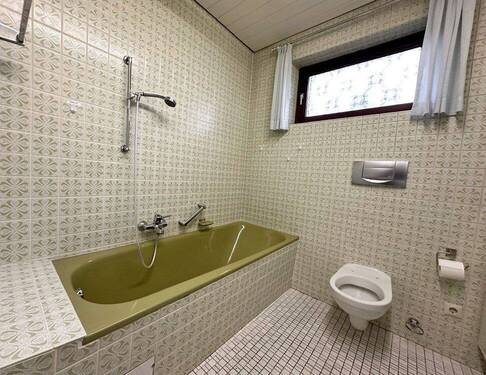 Badezimmer 1 Bild 1 - 