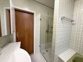 Badezimmer 1 Bild 2 - 
