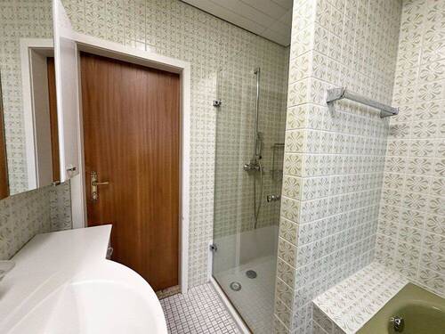 Badezimmer 1 Bild 2 - 