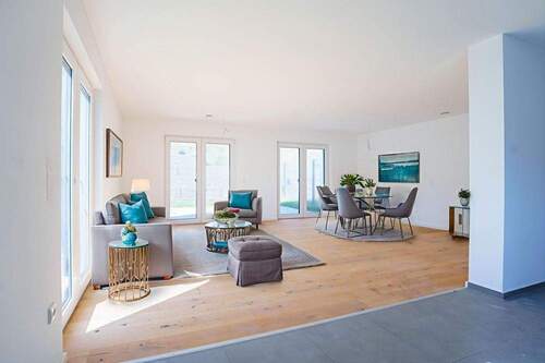 Wohnzimmer Haus a virtuelle Möbelierung - Doppelhaushälfte mit 145,10 m&sup2; in Lupburg zum Kaufen