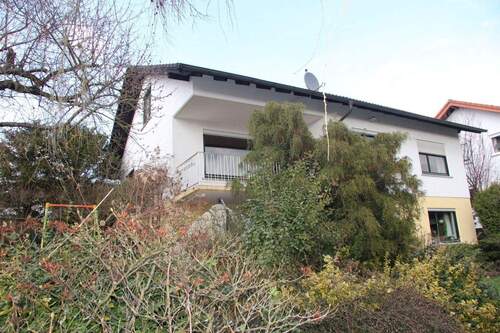 Bild 2 - 6 Zimmer Mehrfamilienhaus, Wohnhaus zum Kaufen in Schlitz