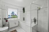 Dusche und Wanne - 