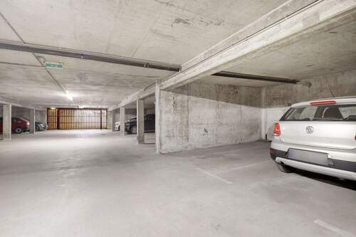 Tiefgaragenstellplatz - 