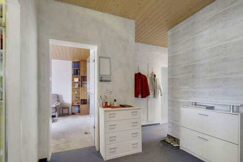 Flur - 3 Zimmer Etagenwohnung in Stuttgart / Untertürkheim