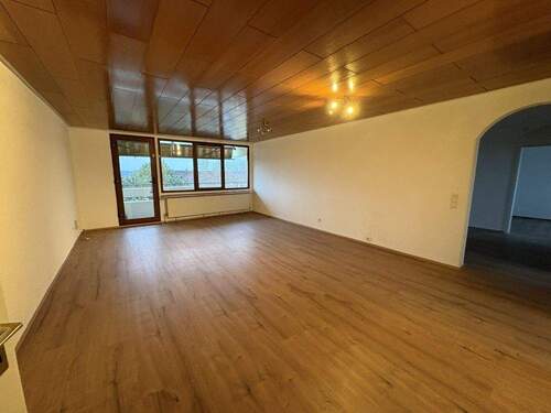 Wohnen - 4 Zimmer Etagenwohnung in Crailsheim