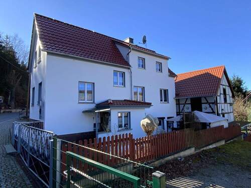 Seitenansicht - 4 Zimmer Einfamilienhaus in Kaulsdorf