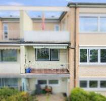 Lichtdurchflutete 3 Zimmer mit sonnigem Balkon - Hamburg Farmsen-Berne