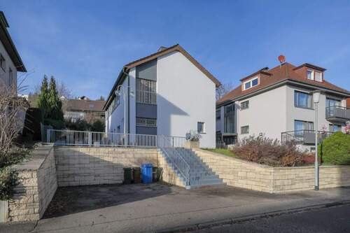 Straßenansicht - Außergewöhnlich und Luxus - Wenn Sie das Besondere suchen!