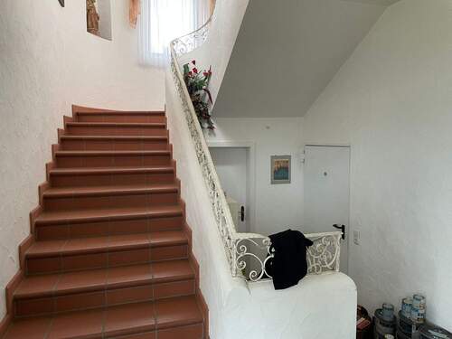 Treppe vom Erdgeschoss zum Obergeschoss - 