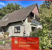 Geräumiges Zweifamilienhaus mit großem Grundstück in schöner Waldrandlage von Walsrode-Düshorn