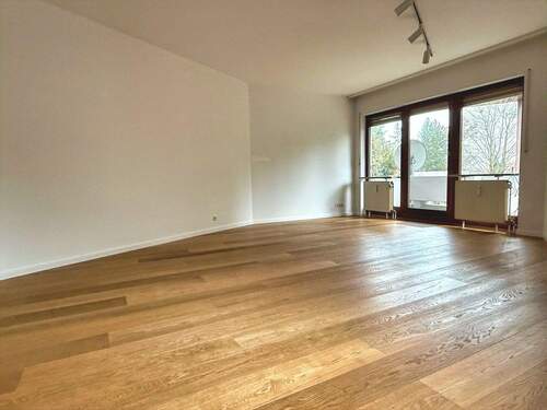 Wohnen/Essen - Etagenwohnung mit 68,00 m&sup2; in Zirndorf zum Kaufen