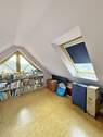 Büro oder Gästezimmer im Dachgeschoss - 