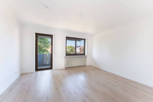 Wohnzimmer - Provisionsfrei! Bezugsfreie, renovierte 3-Zimmer-Wohnung bei Bamberg (Breitengüßbach)