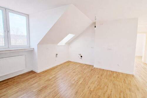 Zimmer 1 + Küche - 5 Zimmer Etagenwohnung in München