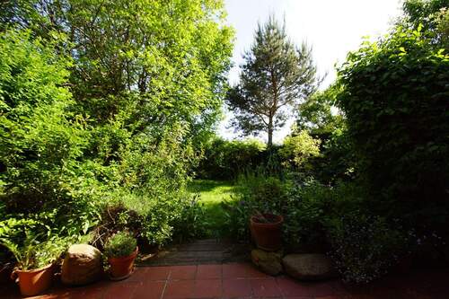 Garten (Sommer) - 5 Zimmer Einfamilienhaus in Schkeuditz